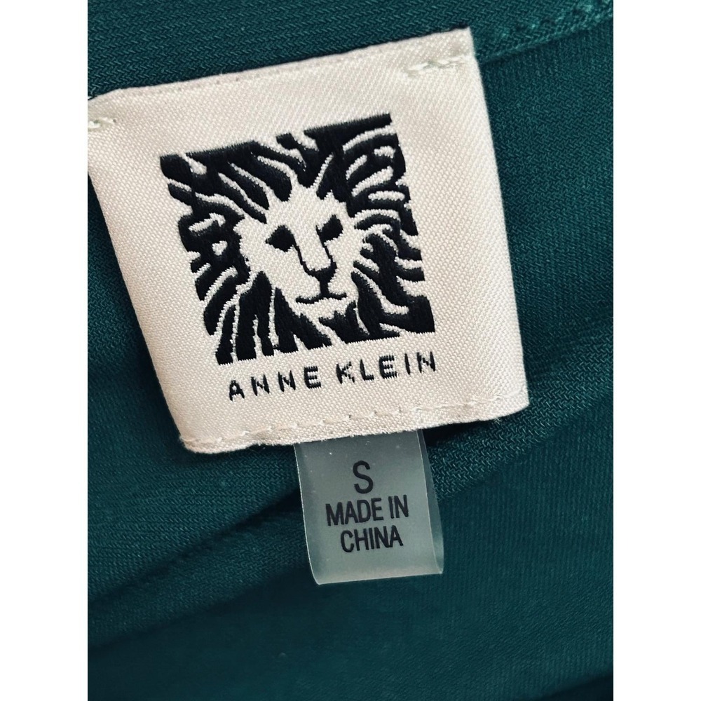 Anne Klein Womens Small Hunter Green Henley Blouse Gold Logo Buttons Long Sleeve - Picture 5 of 9